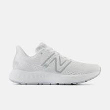 Load image into Gallery viewer, New Balance 880 v13 - Women&#39;s

